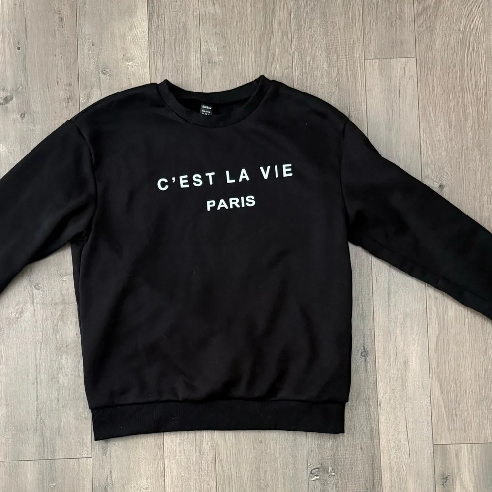 Black C’est La Vie Paris Graphic Sweatshirt - Picture 3 of 4